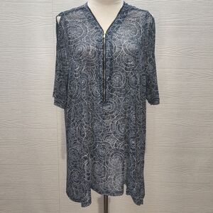 Robert Louis Blue Print Zippered Cold Shoulder Top 3X